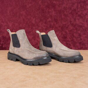 Sofft Women Samira Grey Distressed Suede Chelsea Lug Ankle Boots size 8